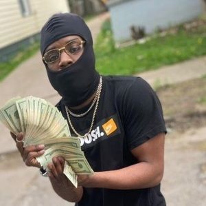 Meet your Posher, Dee